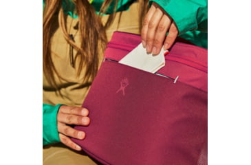 Image of Hydro Flask 8 L Insulated Lunch Bag, Cranberry, SL8636