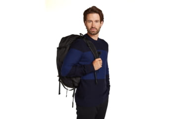 Image of Icebreaker Men Waypoint Crewe Sweater, Midnight Navy/Royal Navy/CB, M, IB104328938M