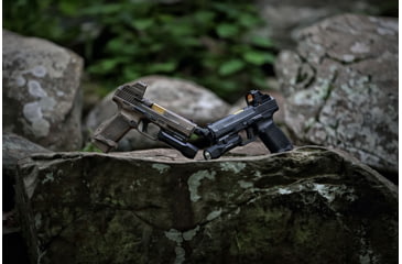 Image of INFORCE Wild 2 Weapon Integrated Lighting Device, 1000 Lumens, Black, WLD2-05-1