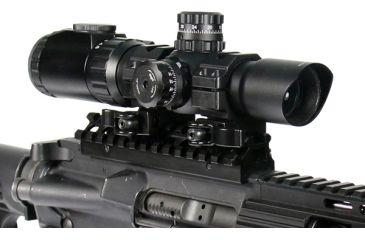 Image of Leapers 30mm 1-4.5x28 Circle Dot CQB Rifle Scope w/Glass IE Reticle and Lever Lock QD Rings SCP3-145IECDQ