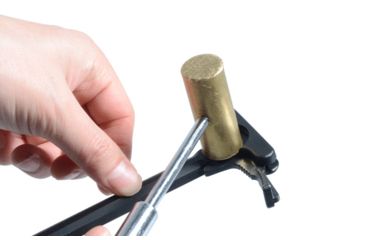 Image of Leapers UTG Model 4/AR15 Extended Tactical Charging Handle Latch, Black, TL-CHL01, EDEMO2