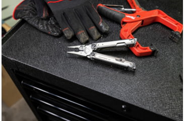 Image of Leatherman ARC Multi-Tool, 2.76in, MagnaCut Stainless Steel Blade, Talos 420 Stainless Steel Handle, 833328