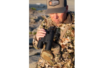 Image of Leica Geovid R 10x42mm Rangefinder Binocular, LED, Black, 40812