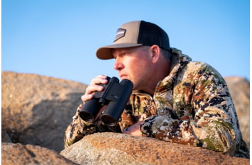 Image of Leica Geovid R 8x42mm Rangefinder Binocular, LED, Black, 40811