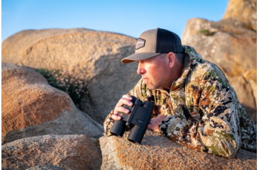 Image of Leica Geovid R 8x42mm Rangefinder Binocular, LED, Black, 40811