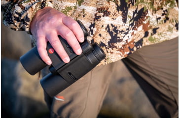 Image of Leica Geovid R 8x42mm Rangefinder Binocular, LED, Black, 40811