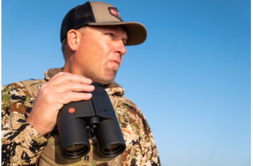 Image of Leica Geovid R 8x42mm Rangefinder Binocular, LED, Black, 40811