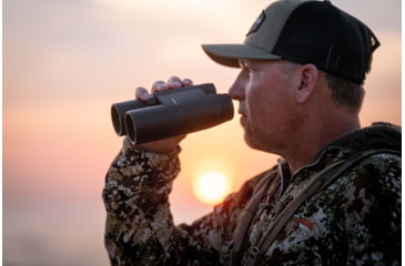 Image of Leica Geovid R 8x42mm Rangefinder Binocular, LED, Black, 40811