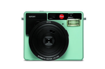 Image of Leica Sofort, Mechanical Shutter, 0.37x, 60 mm f/12.7, 34 mm in 35 mm Equivalent, Mint, 19101