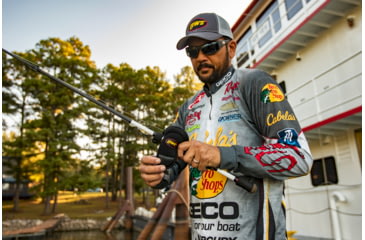 Image of Lew's Speed Reel Cover, Fits Large Spinning Reels, 2mm Neoprene, Hook and Loop Closure, Black, LSCBS2