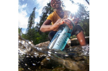 Image of LifeStraw Go Water Bottle with Filter, 22oz, Coral, EN Pack, LSG201CR09