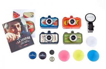 Image of Lomography La Sardina Deluxe Kit 315