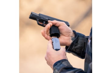 Image of Magpul Industries AMAG 15 SG9 SIG Sauer P320 9mm Luger 15 Round Pistol Magazine