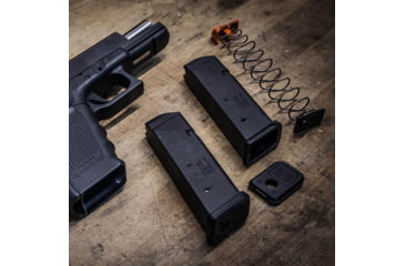 Image of Magpul Industries PMAG 17 GL9 Glock G17, 9mm Luger, 17 Round Rifle Magazine, Black, 1 Pack, MAG546-BLK-17RD