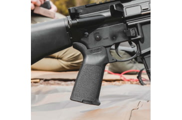 Image of Magpul MOE AR Grip, Black MAG415BLK