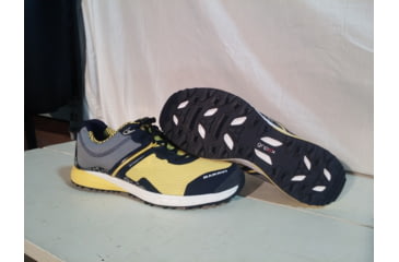 Image of Mammut MTR 201 Tech Low - Men's - Dark Space/Sunglow - 9.5 US