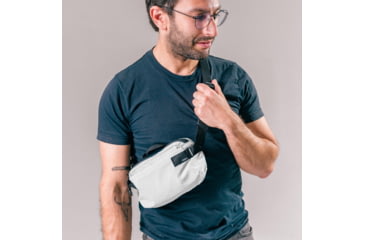 Image of Matador ReFraction Packable Sling, Arctic White, MATOG2HP01W