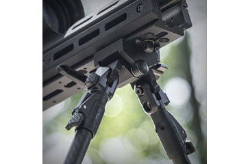 Image of MDT 105561GRN GRND-POD Green/Black 4.50-9 Carbon Fiber/Alu