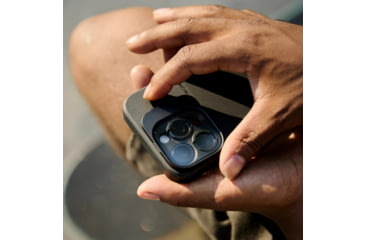 Image of Moment iPhone - 15/16 Pro/Pro Max Mobile CineBloom 20% QuickLock Filter, 107-132