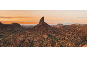 Image of Moment M-Series, 1.33x Anamorphic Lens, Blue Flare, Black, 130-001