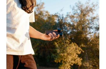 Image of Moment M-Series, 1.33x Anamorphic Lens, Blue Flare, Black, 130-001