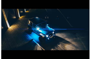 Image of Moment M-Series, 1.33x Anamorphic Lens, Blue Flare, Black, 130-001