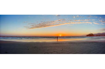 Image of Moment M-Series, 1.55x Anamorphic Lens, Gold Flare, Black, 130-006