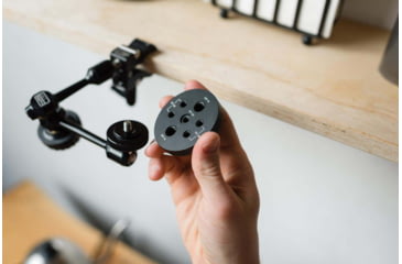 Image of Moment Muti Threaded Mount, For MagSafe, Black, 107-019-M