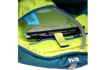 Image of Montane Featherlite 30 Pack-Zanskar Blue/Wild Lime-S/M