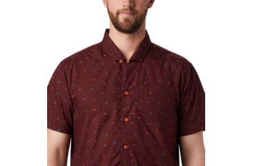 Image of Mountain Hardwear Hand/Hold Printed Short Sleeve Shirt - Mens, Dark Umber Cam Print, Extra Large, 1879221260-DUCP-XL