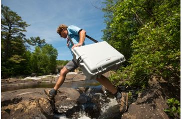 Image of Nanuk 945 Nanuk Case w/foam insert for DJI Phantom 4, Silver, 945S-080SV-0A0-15630