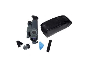 Image of Yukon Mini Varmint Hunter NVRS Titanium 1.5x42 Night Vision Rifle Scope, Green 26011