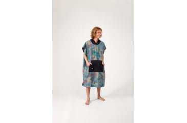 Image of Nomadix Changing Poncho, Camo Green, Meduim/Large, CP-CAMO-101