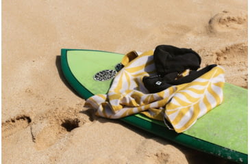 Image of Nomadix Changing Poncho, Leaf Me Alone Green, Meduim/Large, CP-LFAL-101