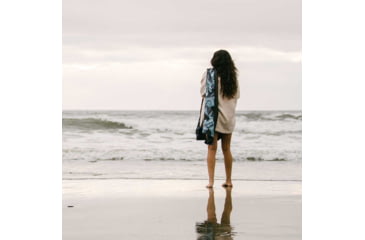 Image of Nomadix Original Towel, Banana Leaf Blue, 30in x 72.5in, NM-FIDL-103