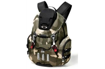 Image of Oakley Bathroom Sink Pack, Worn Olive 92356-79B