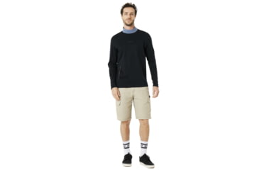 Image of Oakley Cycling Collar Utility Long Sleeve Tee - Men's, Blackout, Medium 434238-02E-M