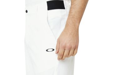 Image of Oakley Engineered Chino Golf Short - Mens, White, 32 442514-100-32