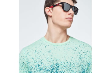 Image of Oakley Gradient Spray Short Sleeve Tee - Mens, Gradient Green Print, Large, FOA400062-93N-L
