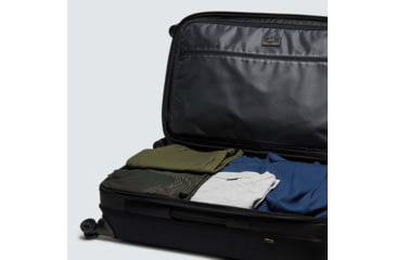 Image of Oakley Icon Medium Trolley Bag 4W - Mens, Blackout, One Size, FOS900068-02E-U