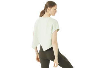 Image of Oakley Luxe Crop Top - Women's, Blue Indigo, Small/Medium, 532346-68D-S/M