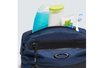 Image of Oakley Outdoor Beauty Case - Mens, Universal Blue, One Size, FOS900032-6ZZ-U