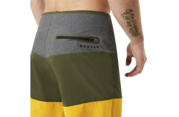 Image of Oakley SI Ozaki Block 21 Inches - Mens, Jet Black Heather, 32, 482454-01S-32