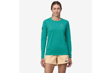 Image of Patagonia Patagonia Womens Long Sleeve Cap Cool Daily Graphic Shirt - Waters, 45175-CSLX-XL