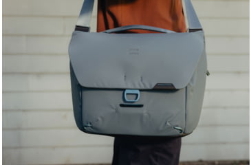 Image of Peak Design Everyday 13 Liters Messenger Bag, Ocean, BEDM-13-DS-3