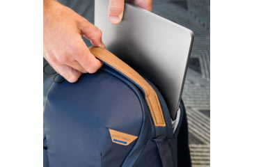 Image of Peak Design Everyday 20 Liters Zip Backpack, Midnight, BEDBZ-20-MN-2