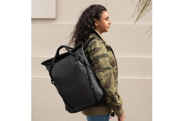 Image of Peak Design Everyday Totepack v2, 20 Liters, Black, BEDTP-20-BK-2