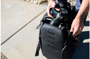 Image of Peak Design Everyday V2 Backpack, 30 Liters, Black, BEDB-30-BK-3
