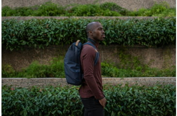 Image of Peak Design Everyday V2 Backpack, 30 Liters, Midnight, BEDB-30-MN-3