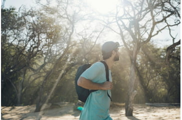 Image of Peak Design Everyday Zip V2 Backpack, 20 Liters, Black, BEDBZ-20-BK-3